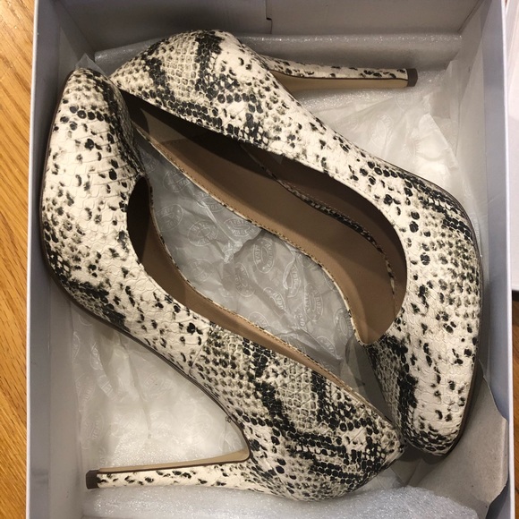 Steven Madden snake skin heels - Picture 5 of 6